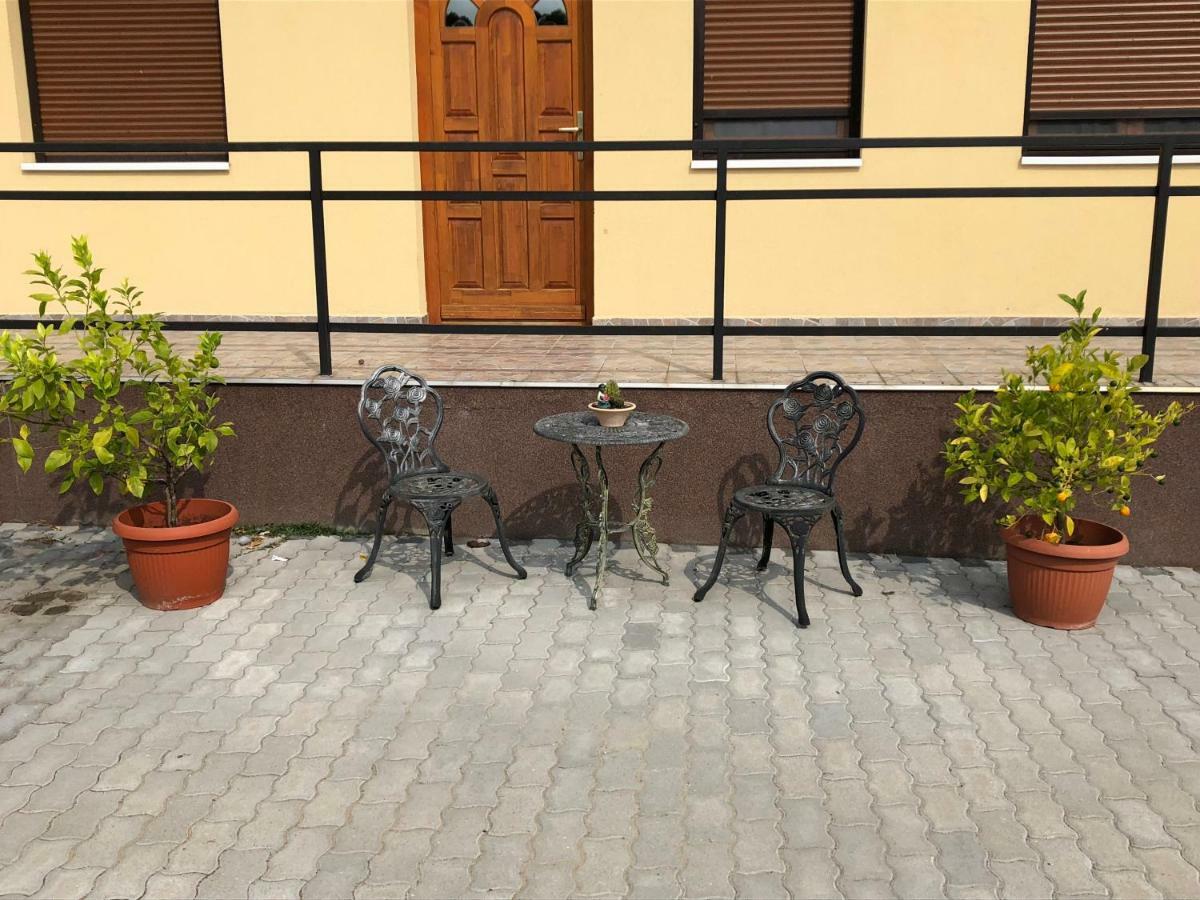 S'Schnoganeschd Villa Nemesvid Bagian luar foto